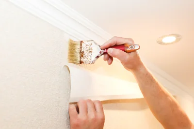 Pose de papier peint à Oueilloux — revêtements muraux et toiles de verre